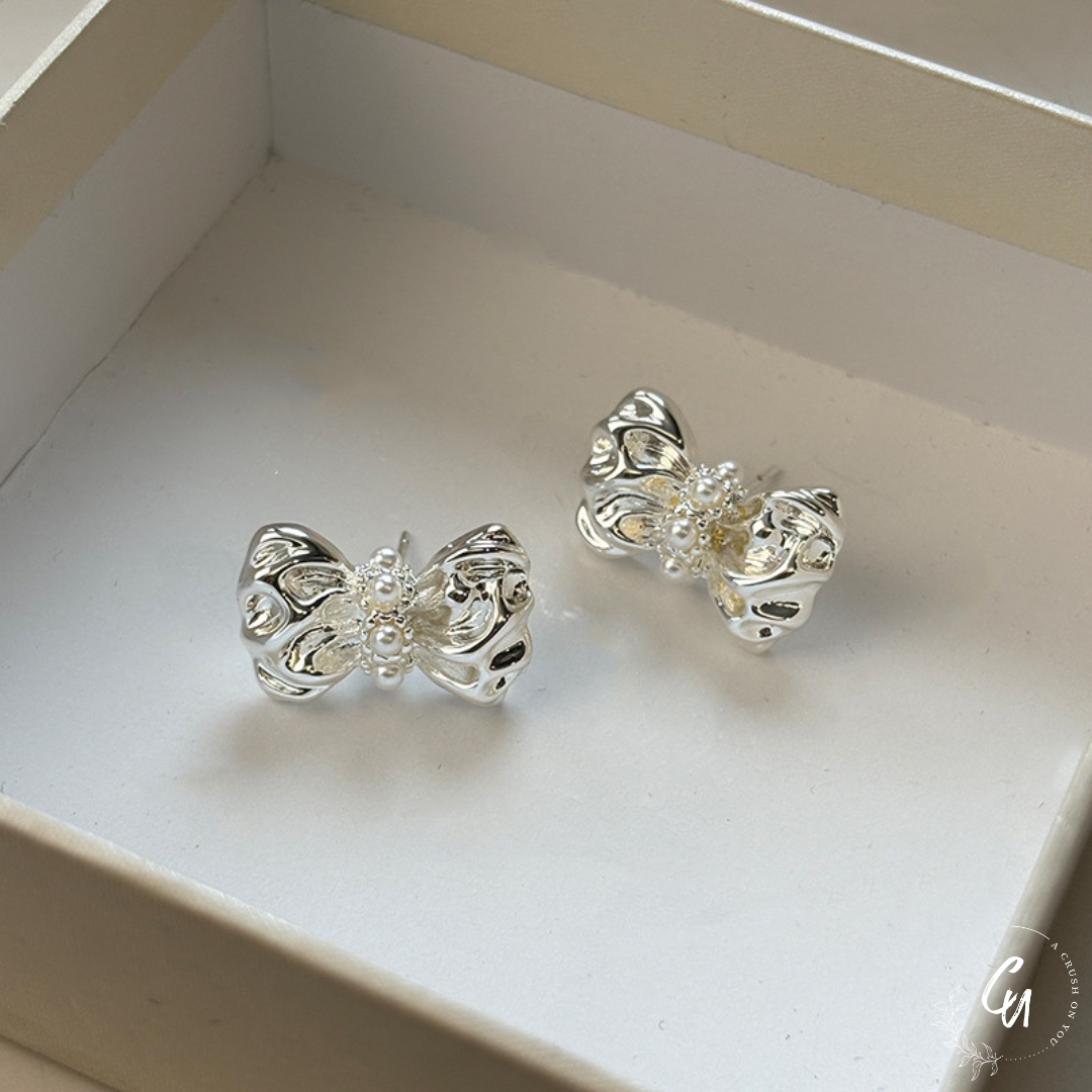 【8/12(火)〜NEW】Bow Pearl Pierce