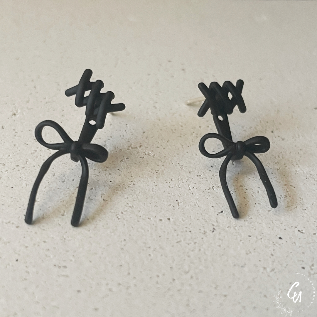 【12/26(木)〜再入荷】Black Butterfly Ribbon Pierce