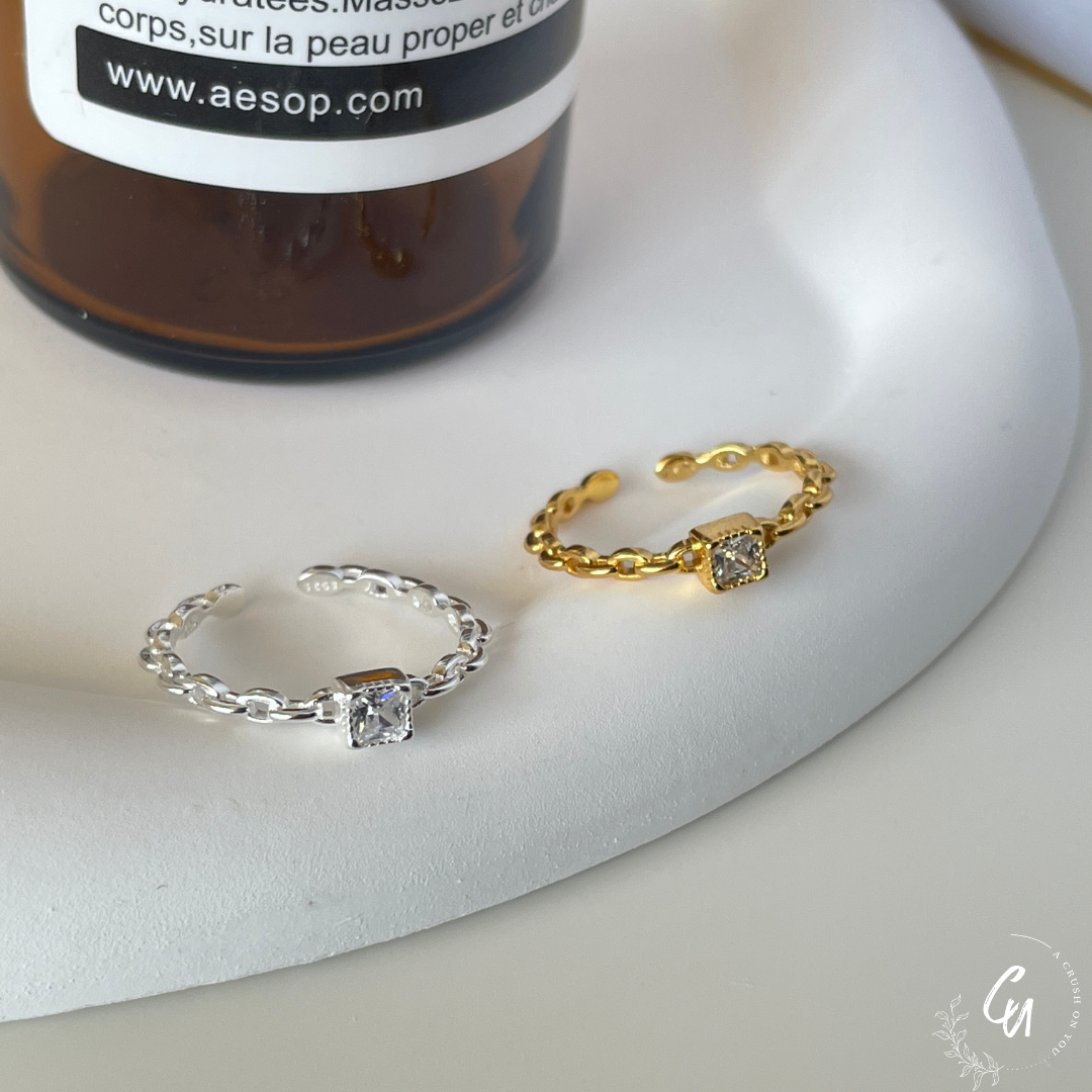 Chain Zircon Ring