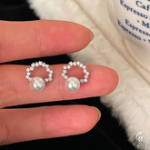 Circle Zircon Pearl Pierce