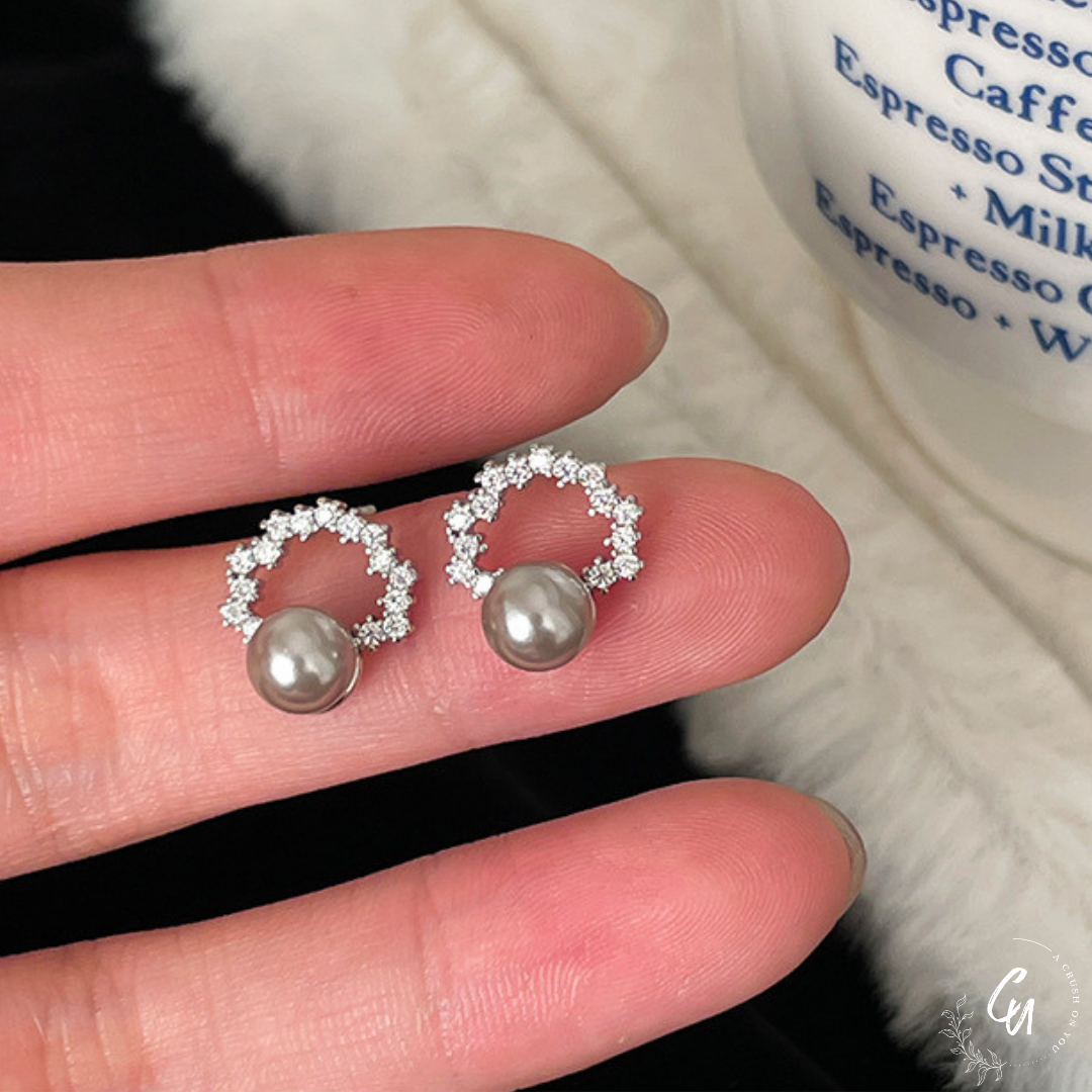 Circle Zircon Pearl Pierce