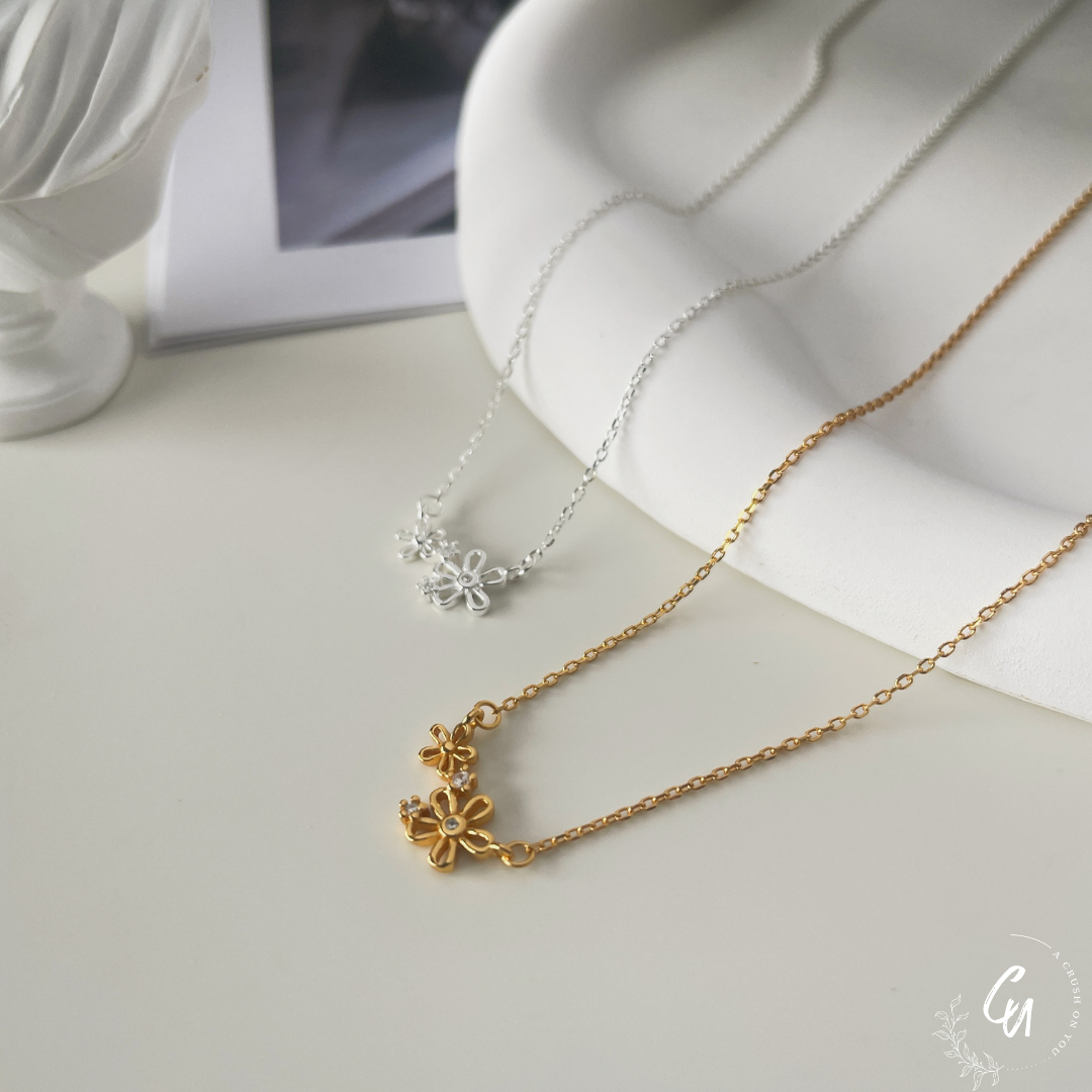 Flower Zircon Necklace