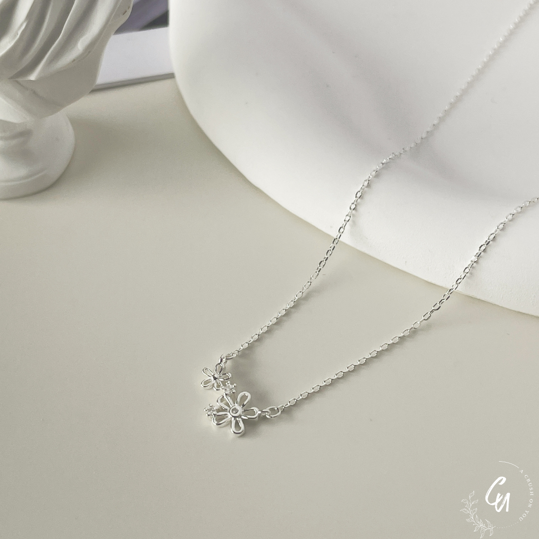 Flower Zircon Necklace
