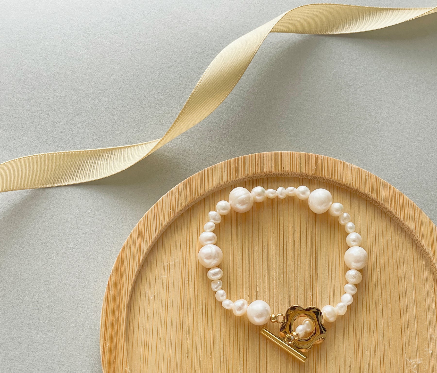 Goldflower Pearl Bracelet