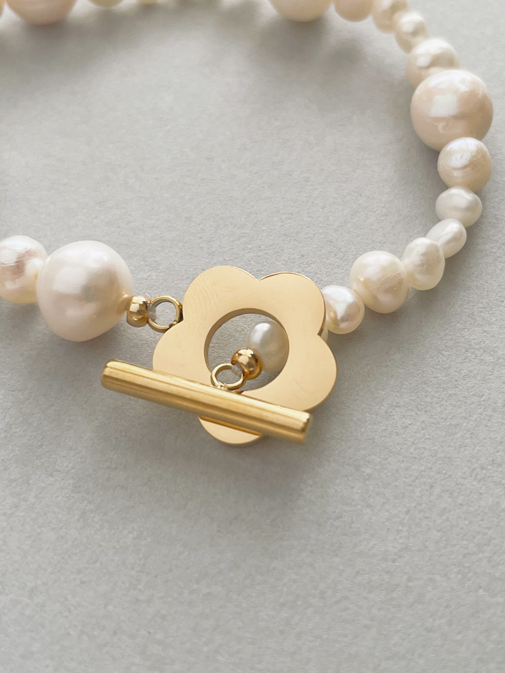 Goldflower Pearl Bracelet