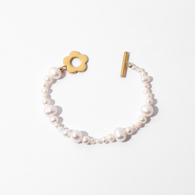 Goldflower Pearl Bracelet