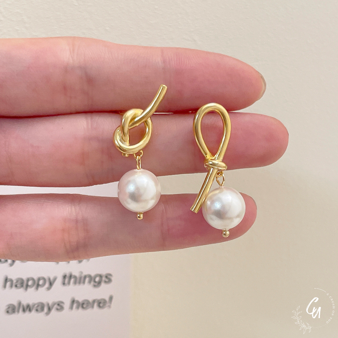 Knot-Line Pearl Pierce