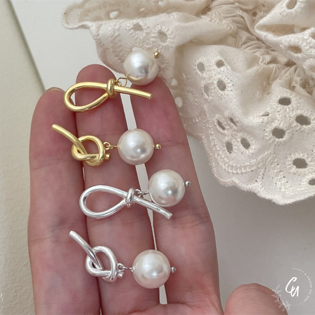 Knot-Line Pearl Pierce