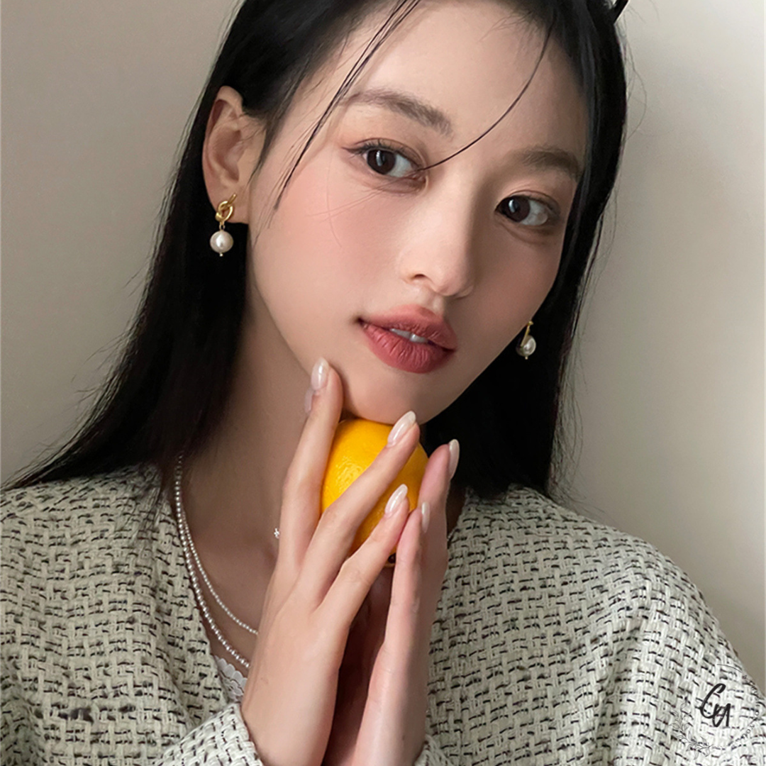 Knot-Line Pearl Pierce