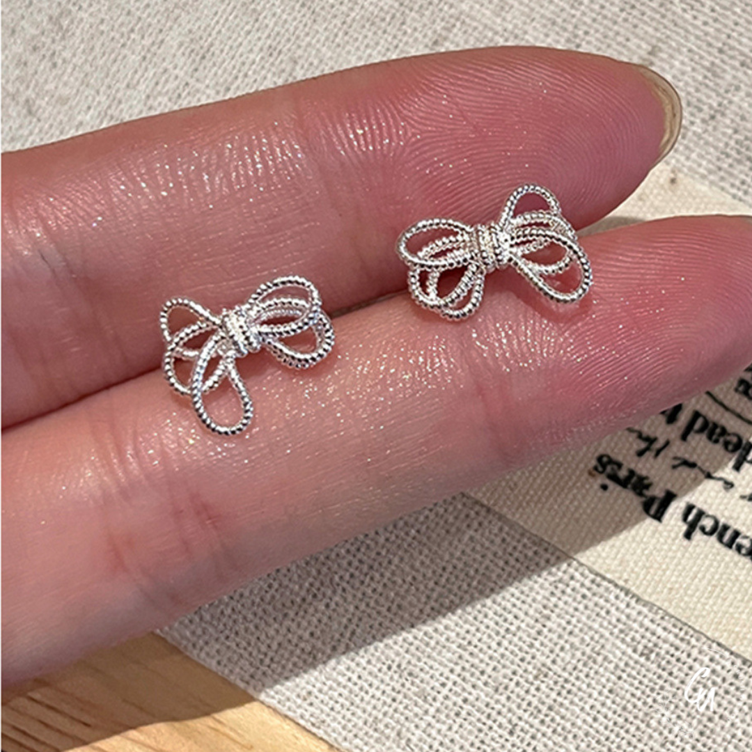 Knot Bow Pierce