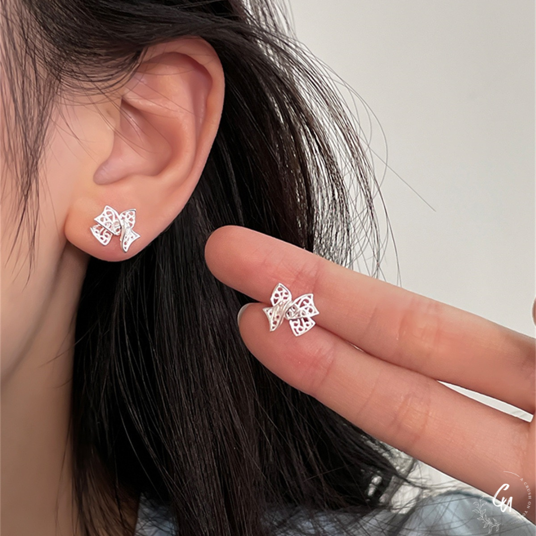 Lace Ribbon Pierce