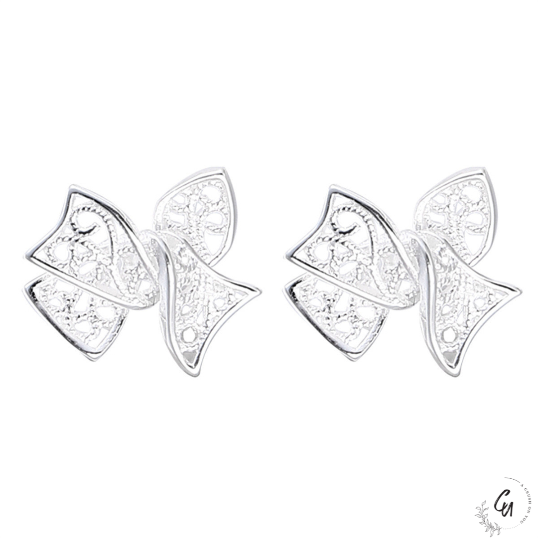 Lace Ribbon Pierce