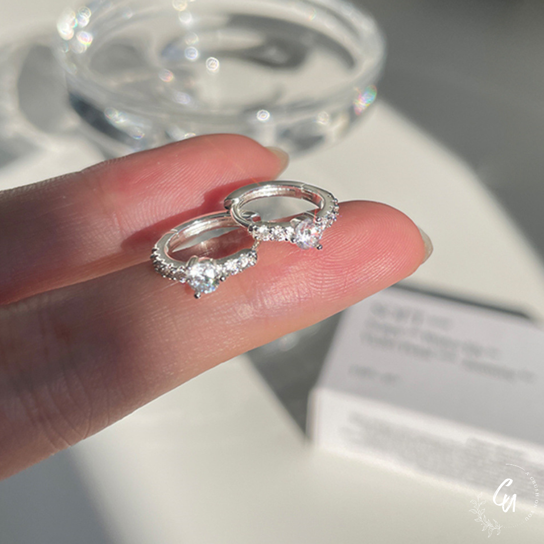 Line Zircon Hoop Pierce