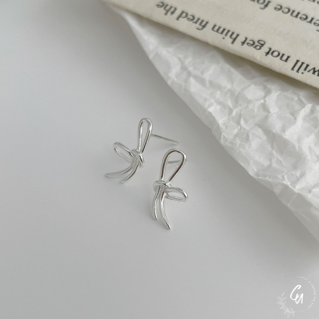 Nuance Bow Pierce