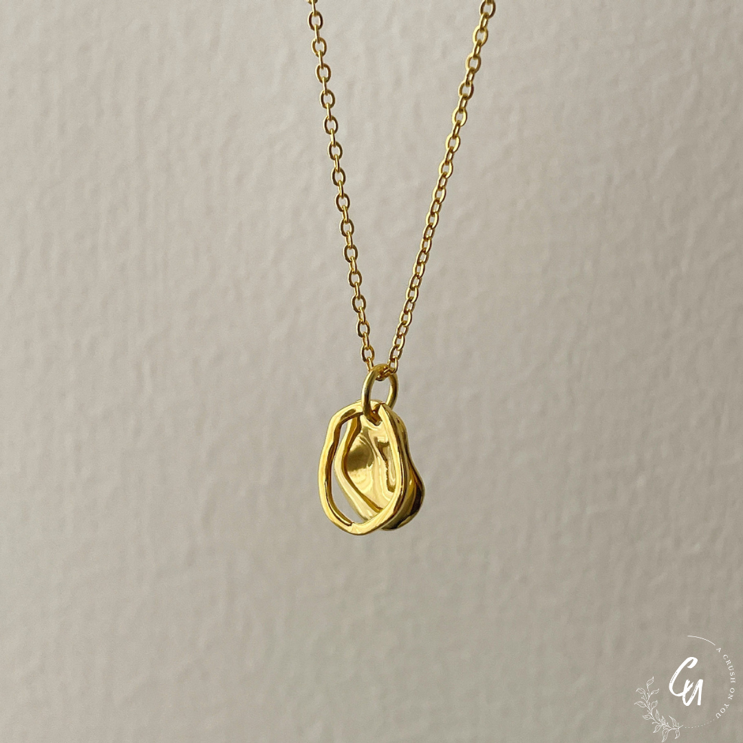 Nuance Circle Plate Necklace