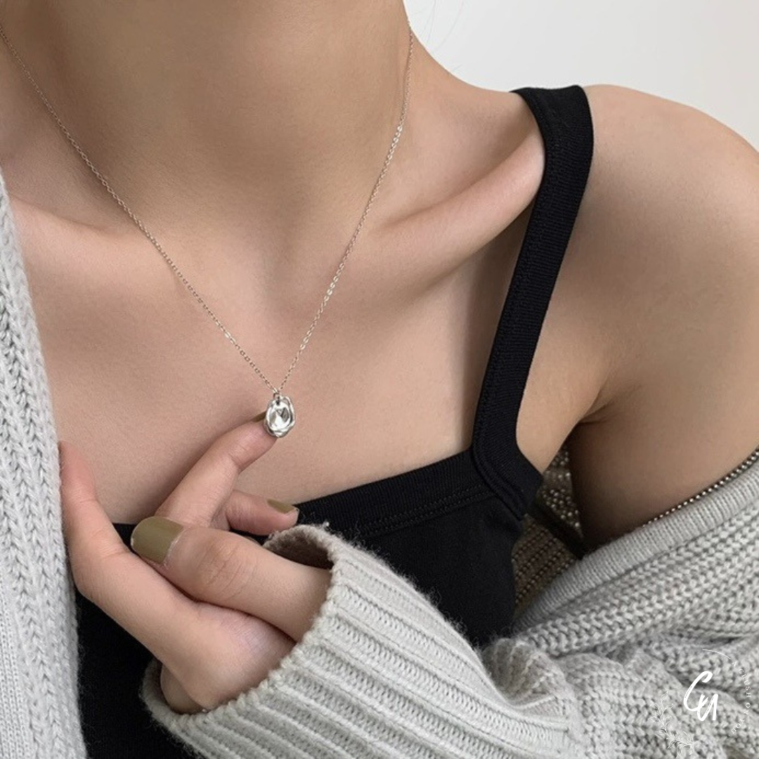 Nuance Circle Plate Necklace