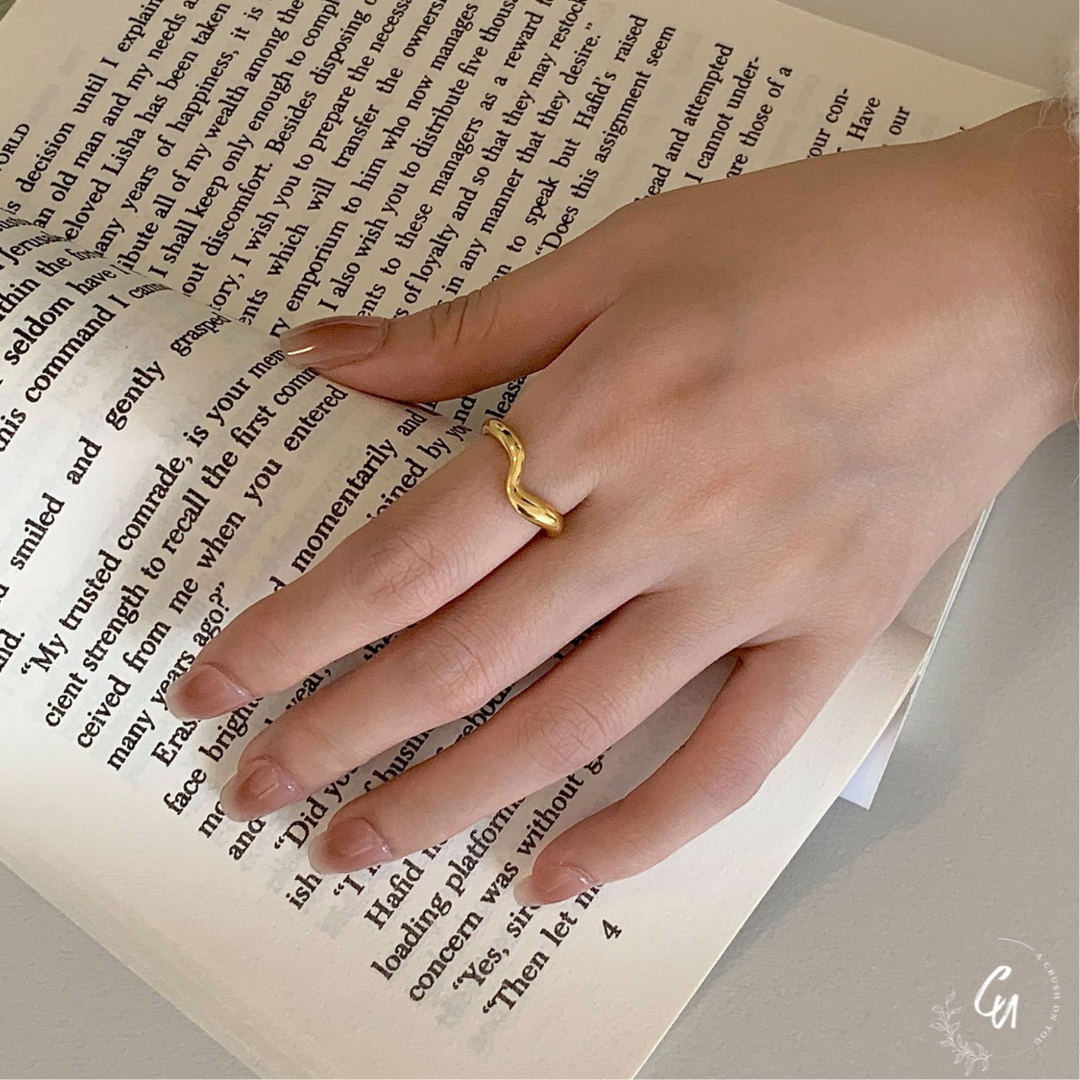Nuance Cross Ring
