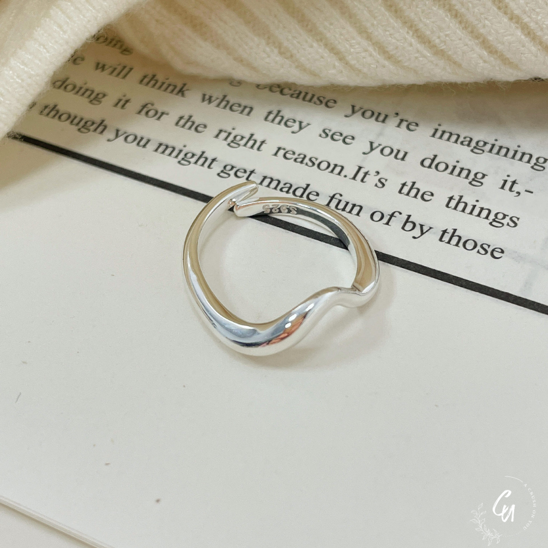 Nuance Cross Ring