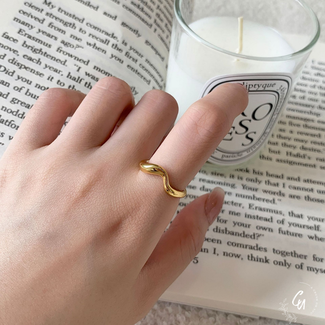 Nuance Cross Ring