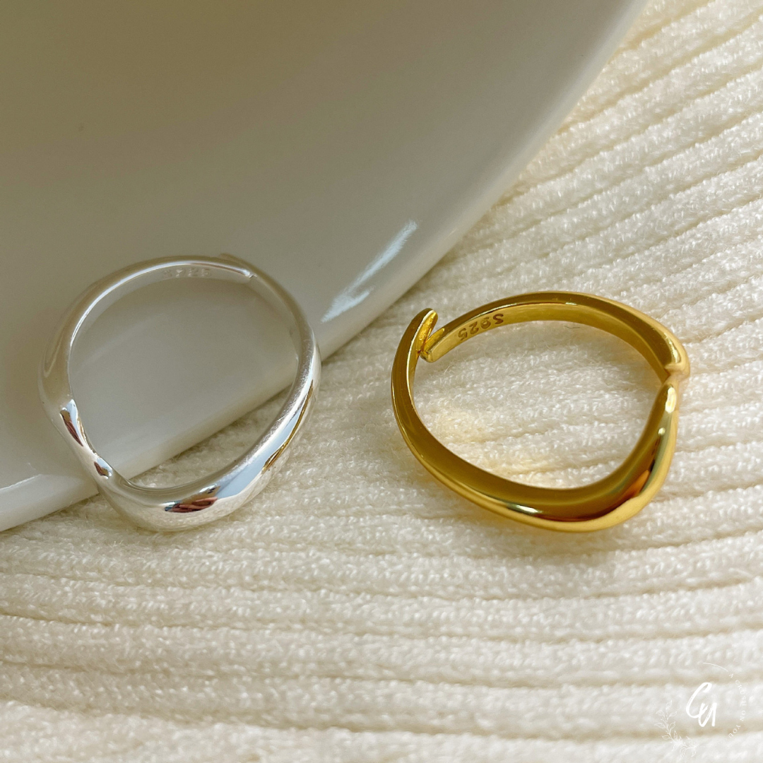 Nuance Cross Ring