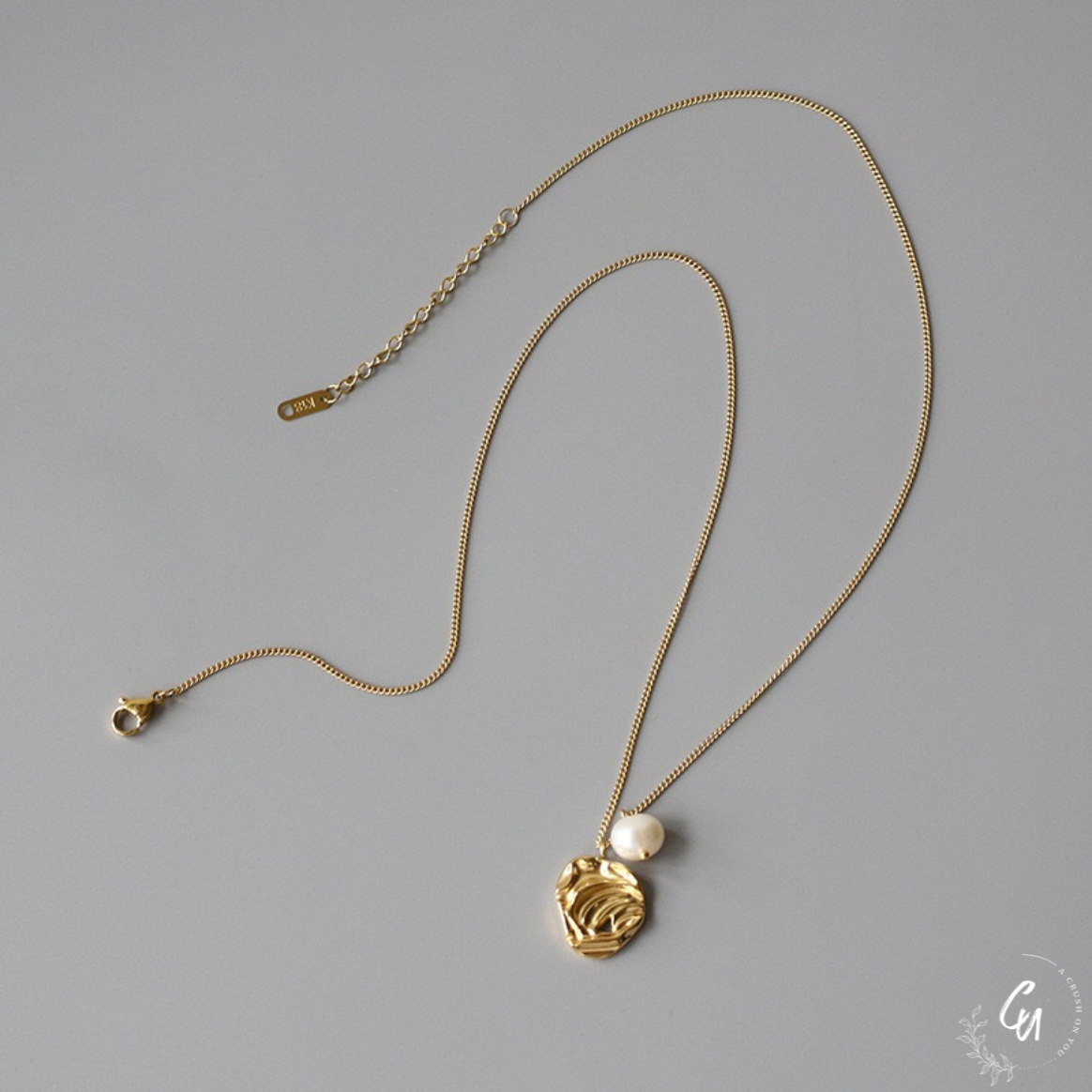 Pearl Plate Necklace