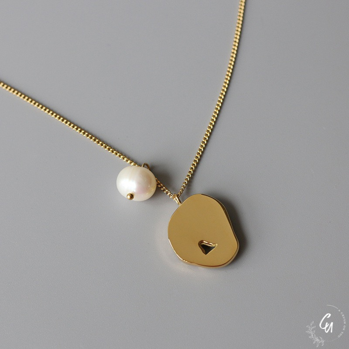 Pearl Plate Necklace