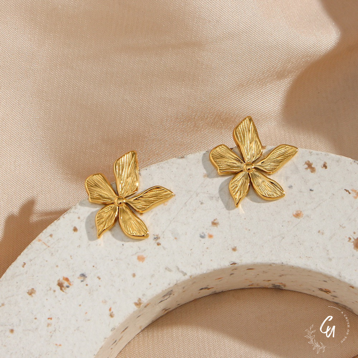 Petal Vintage Pierce