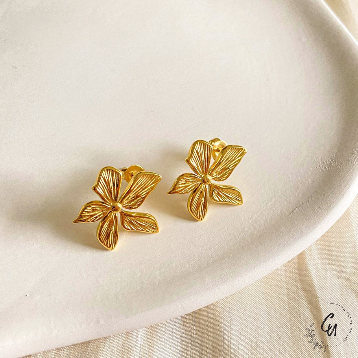 Petal Vintage Pierce