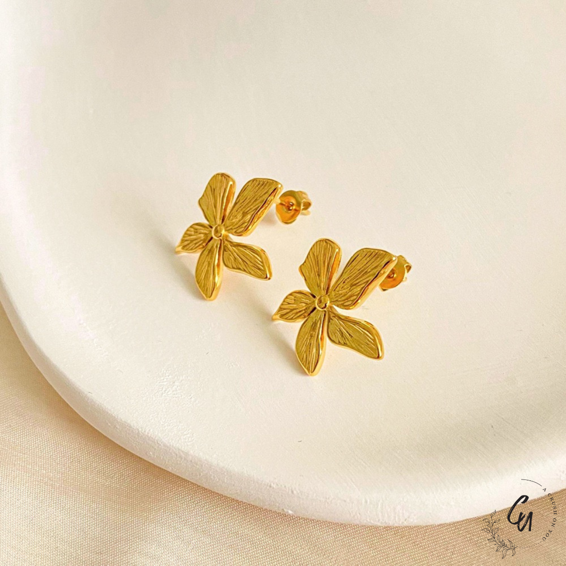 Petal Vintage Pierce