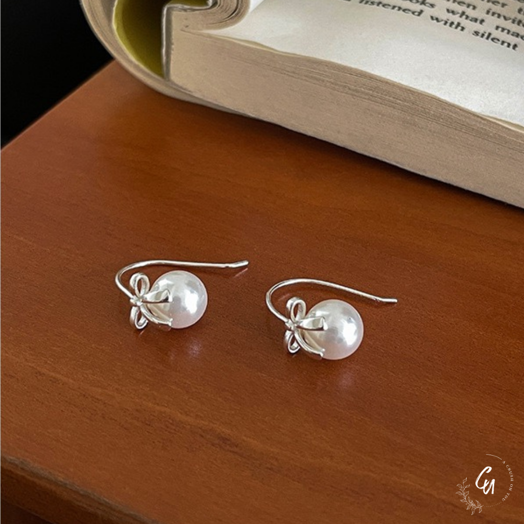 Ribbon Pearl Hook Pierce