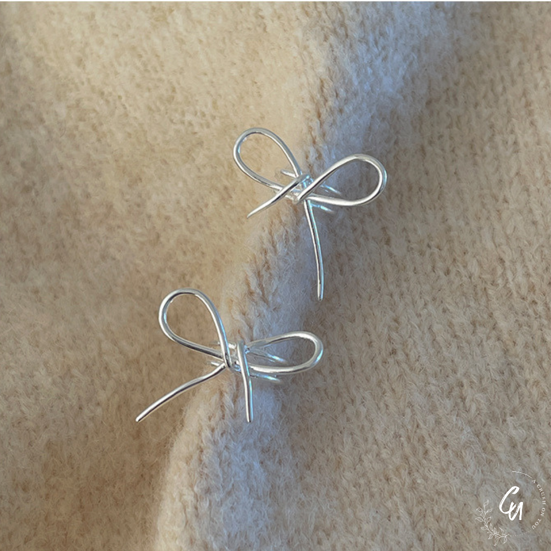 【7/22(火)〜再入荷】Ribbon Twist Earcuff