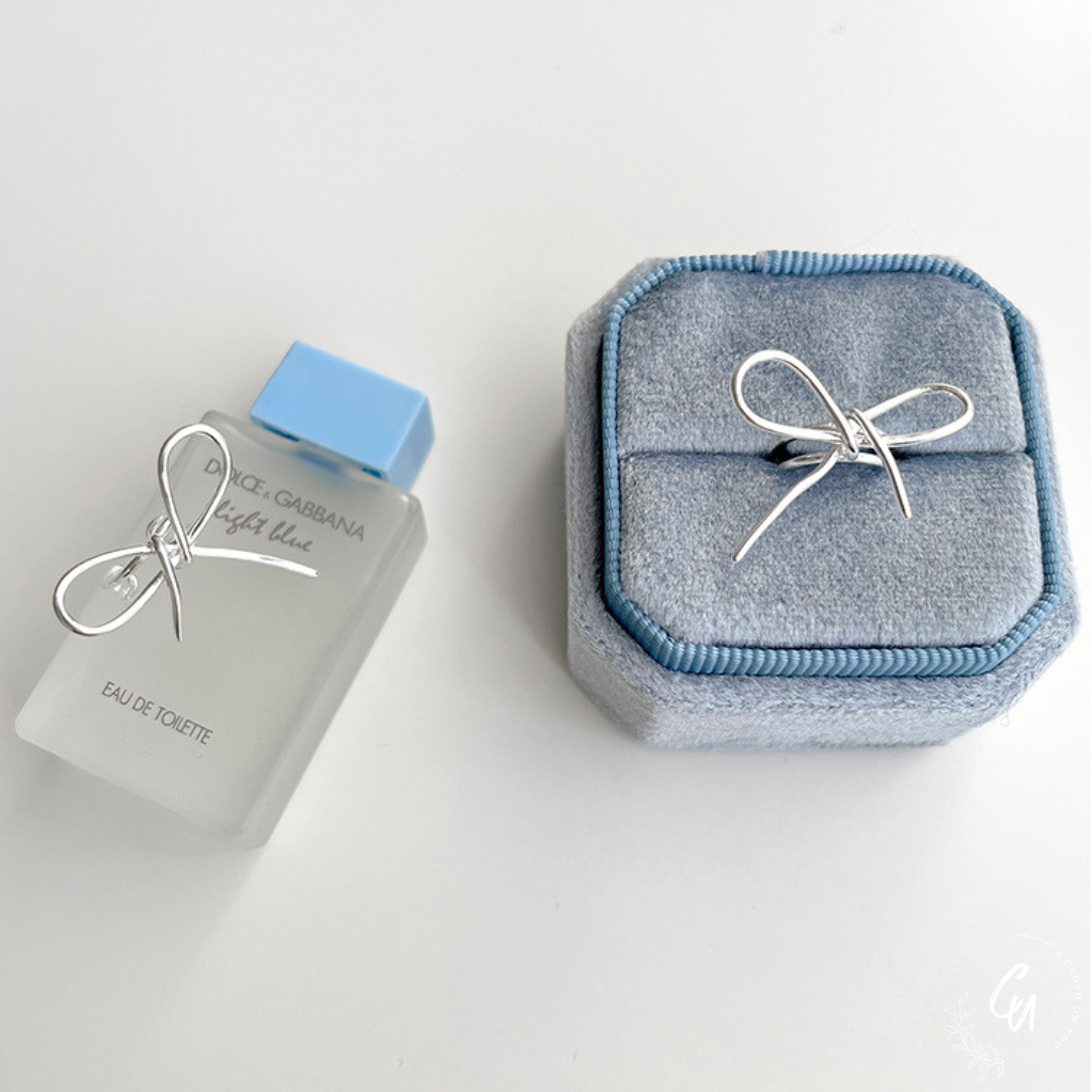 【7/22(火)〜再入荷】Ribbon Twist Earcuff