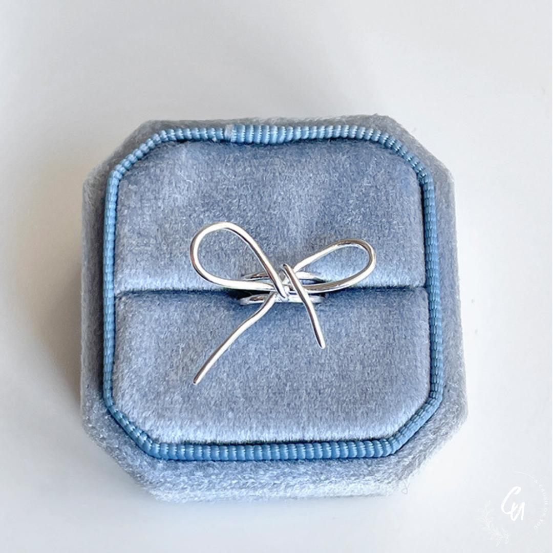 【7/22(火)〜再入荷】Ribbon Twist Earcuff