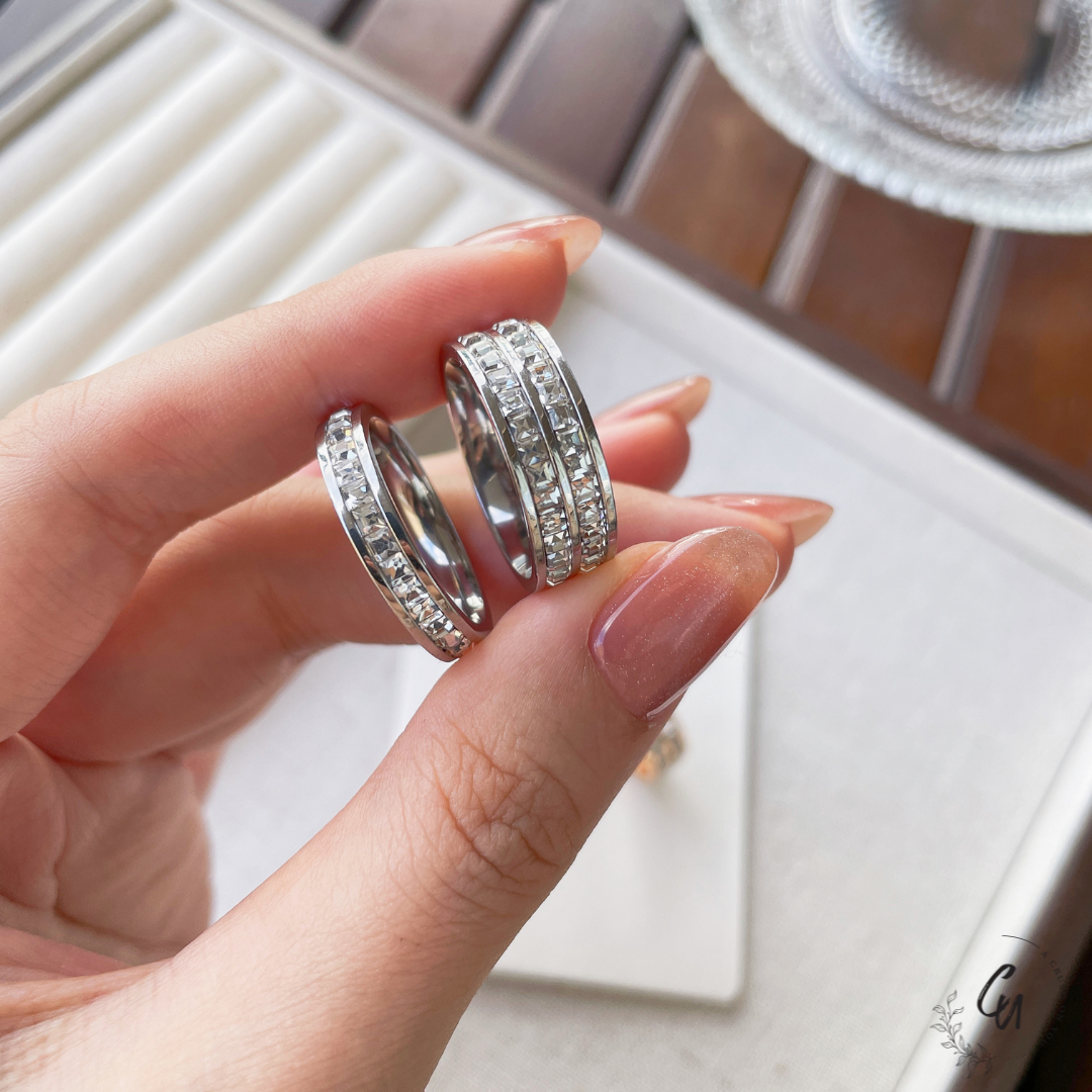 Shinny Zirconia Ring