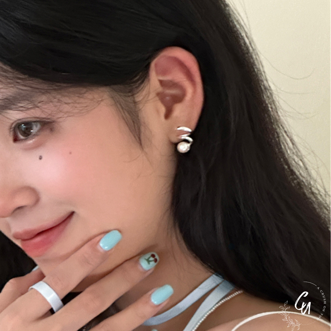 Spiral Line Pearl Pierce