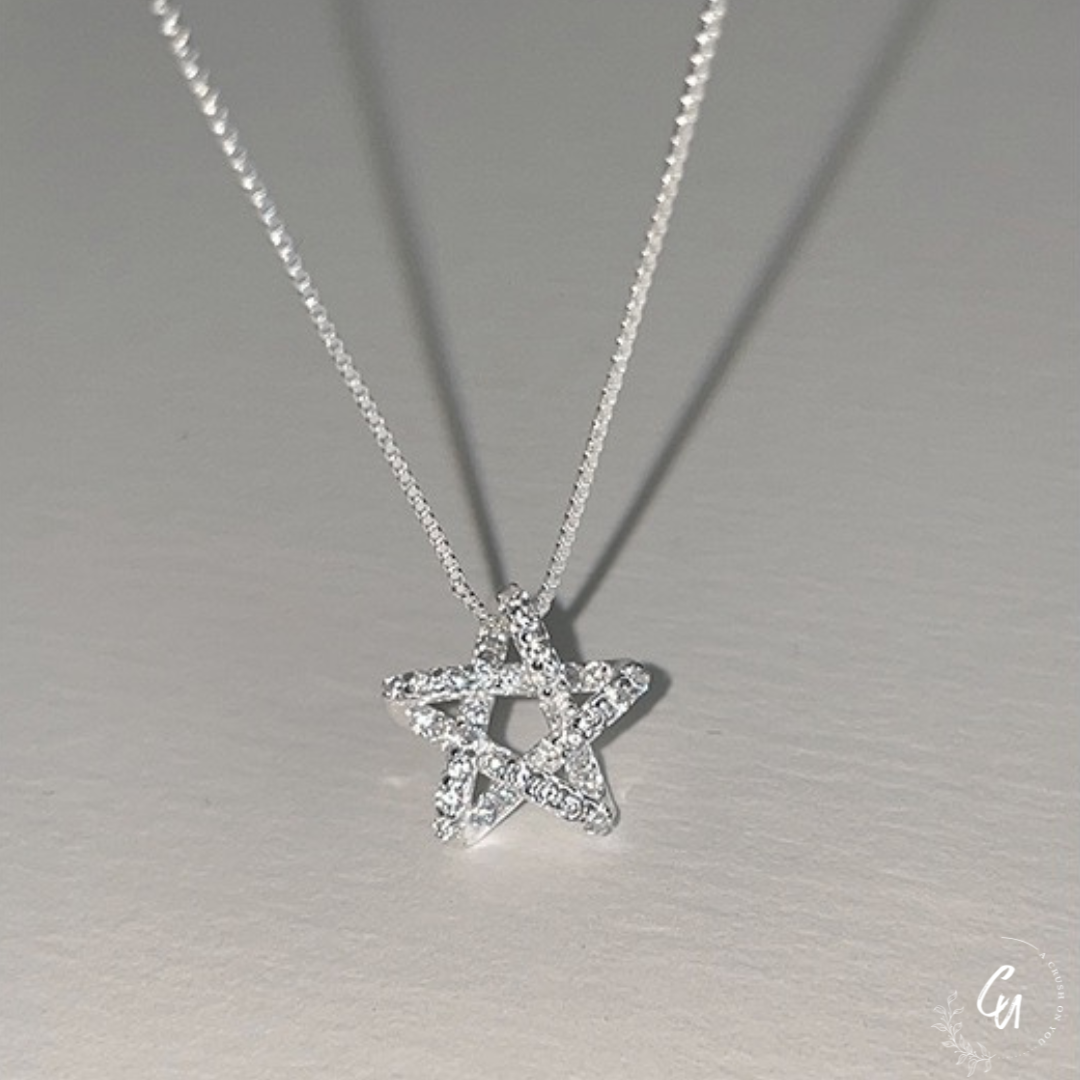 【8/17(日)〜再入荷)】Star Zircon Necklace