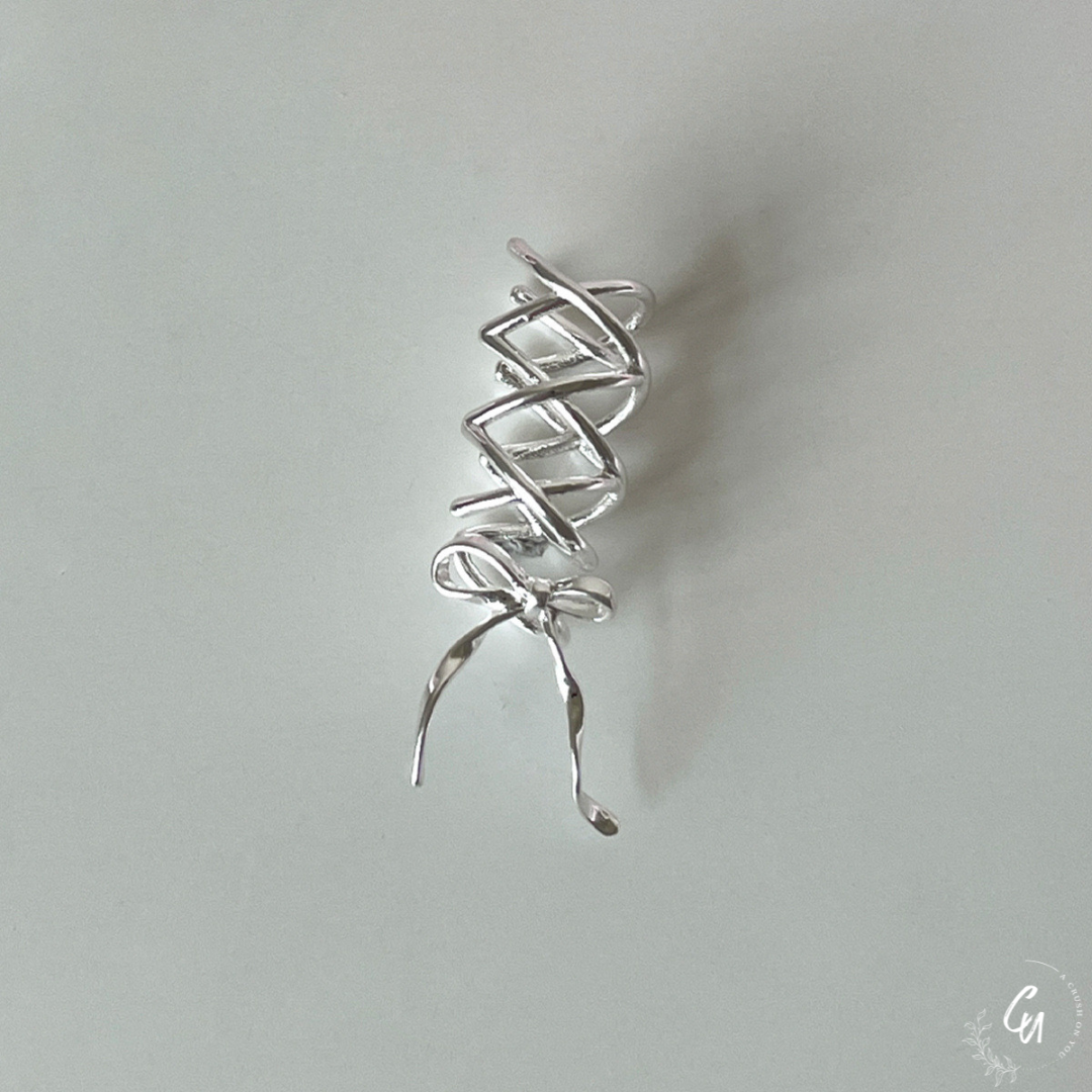 Tiny Ribbon Earcuff
