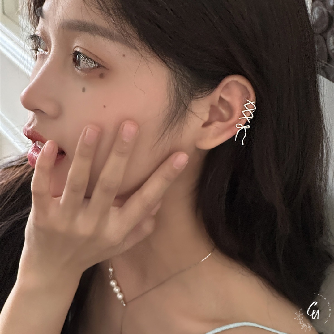 Tiny Ribbon Earcuff