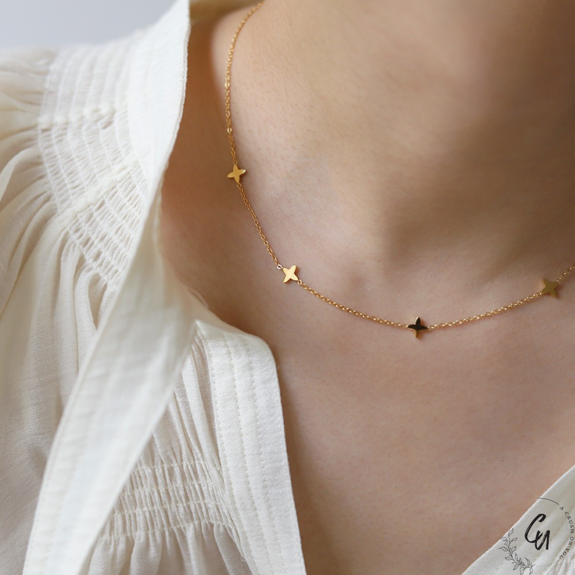 Clover Tiny Necklace