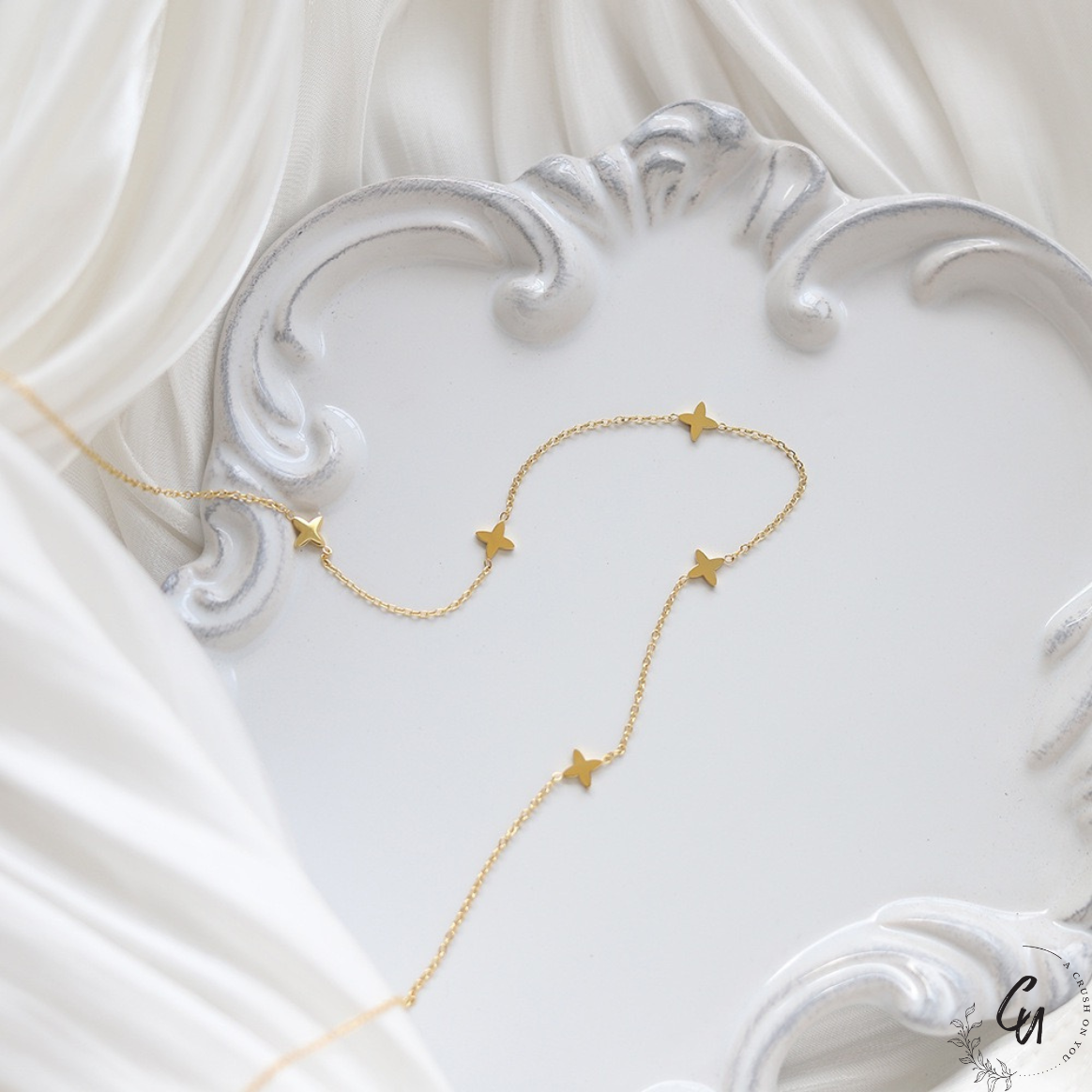 Clover Tiny Necklace