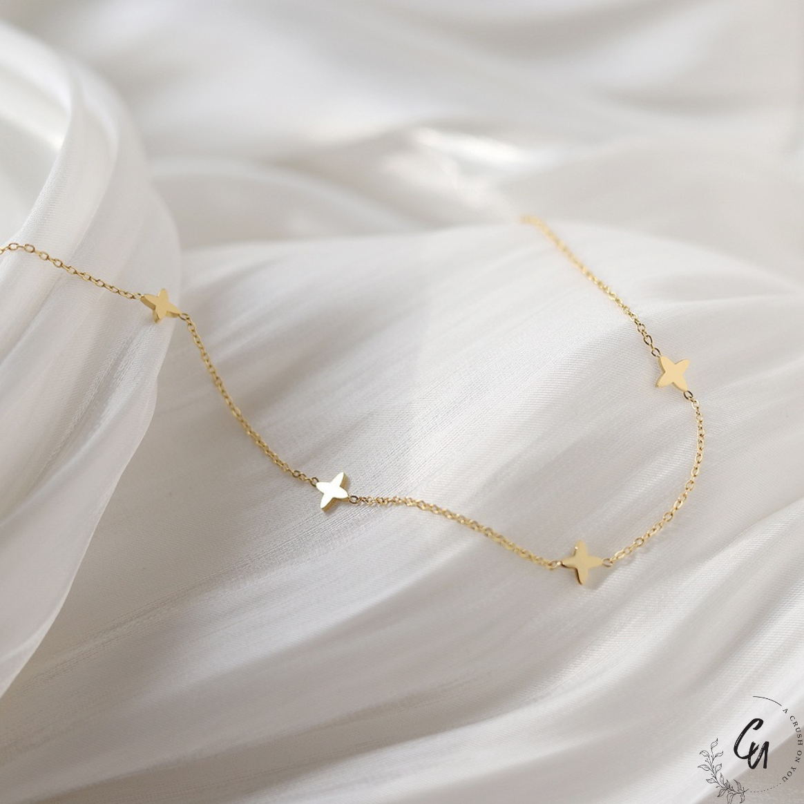 Clover Tiny Necklace