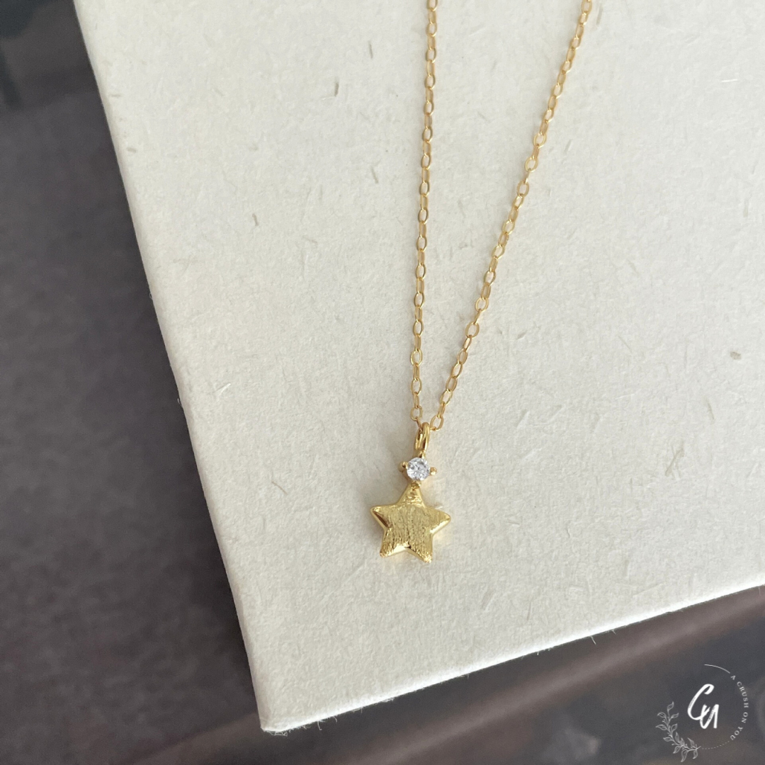 【8/17(日)〜再入荷】Zircon Star Necklace