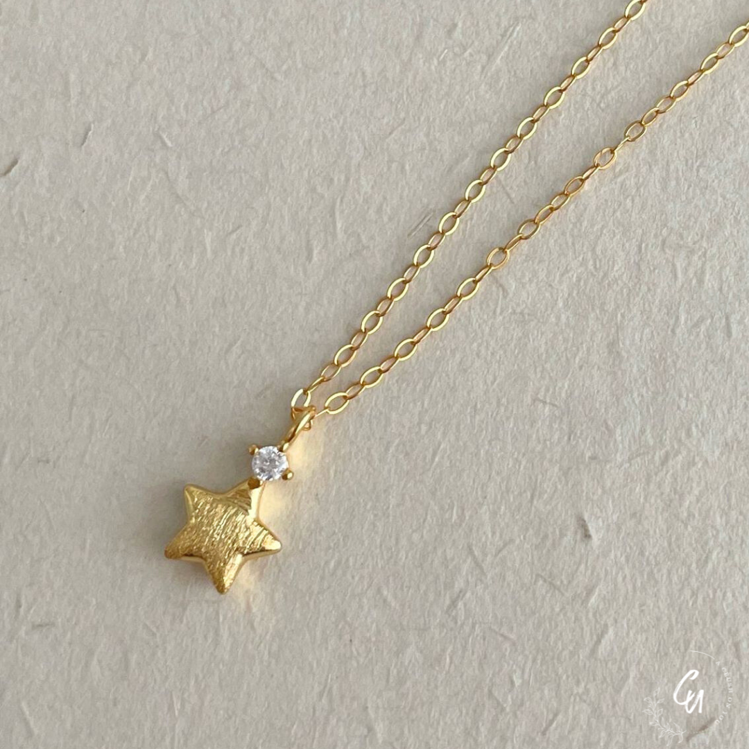 【8/17(日)〜再入荷】Zircon Star Necklace
