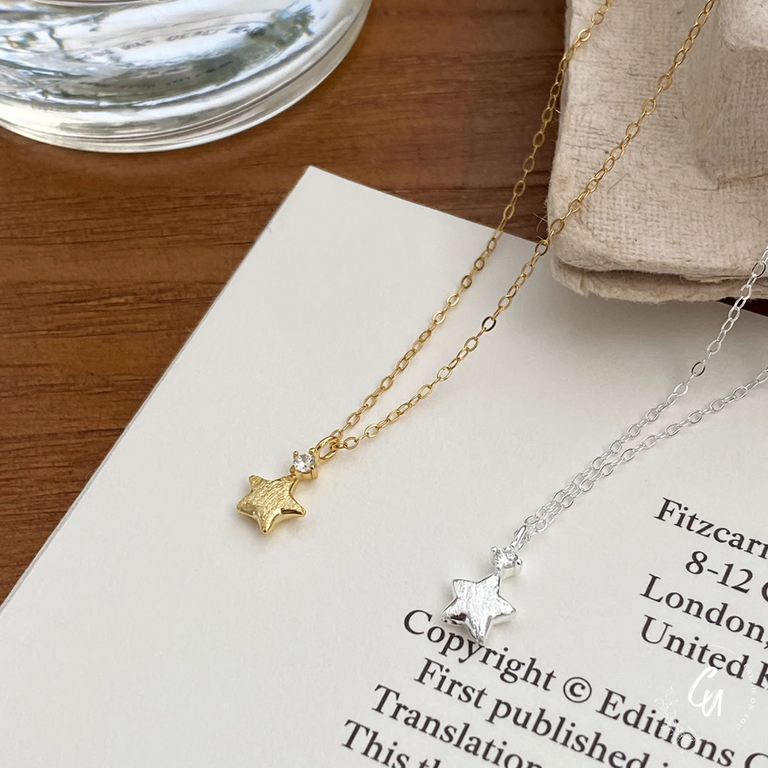 【8/17(日)〜再入荷】Zircon Star Necklace