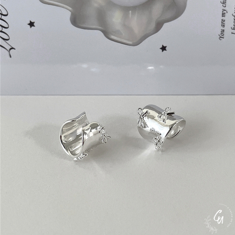 Bowknot Shine Earcuff