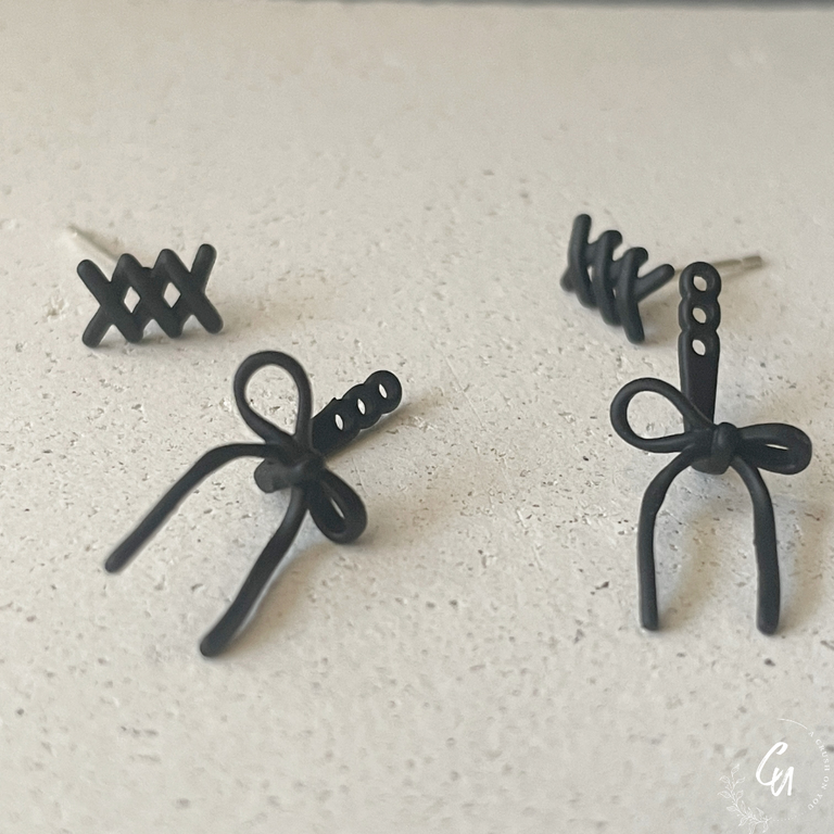 【4/28(月)〜再入荷】Black Butterfly Ribbon Pierce
