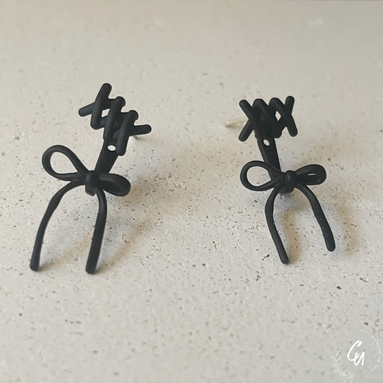 【4/28(月)〜再入荷】Black Butterfly Ribbon Pierce