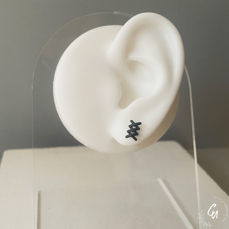 【4/28(月)〜再入荷】Black Butterfly Ribbon Pierce