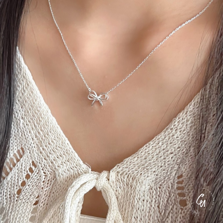 Double Ribbon Necklace