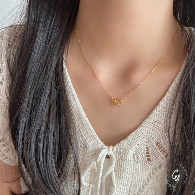 Double Ribbon Necklace